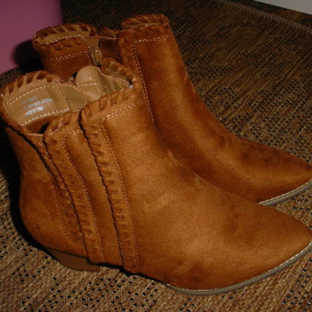 CATO New Braided Accent Zip Boots Shoe Size 9w